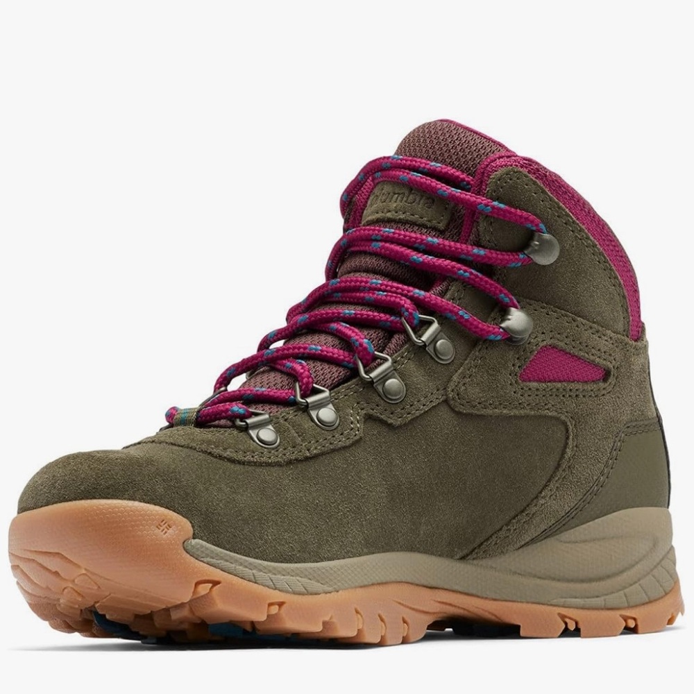Columbia waterproof 6.5 woman’s hiking shoes hunter green and purple